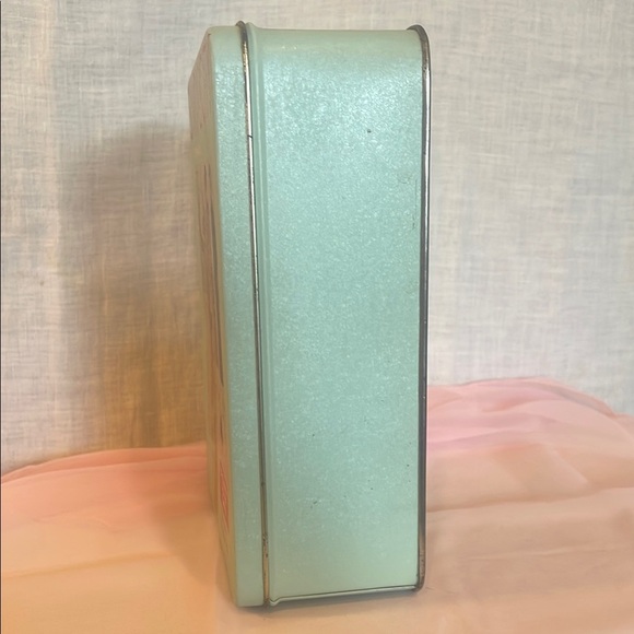 Simplicity Pattern Book collectors tin- Vintage Fashion Designs - Picture 2 of 2